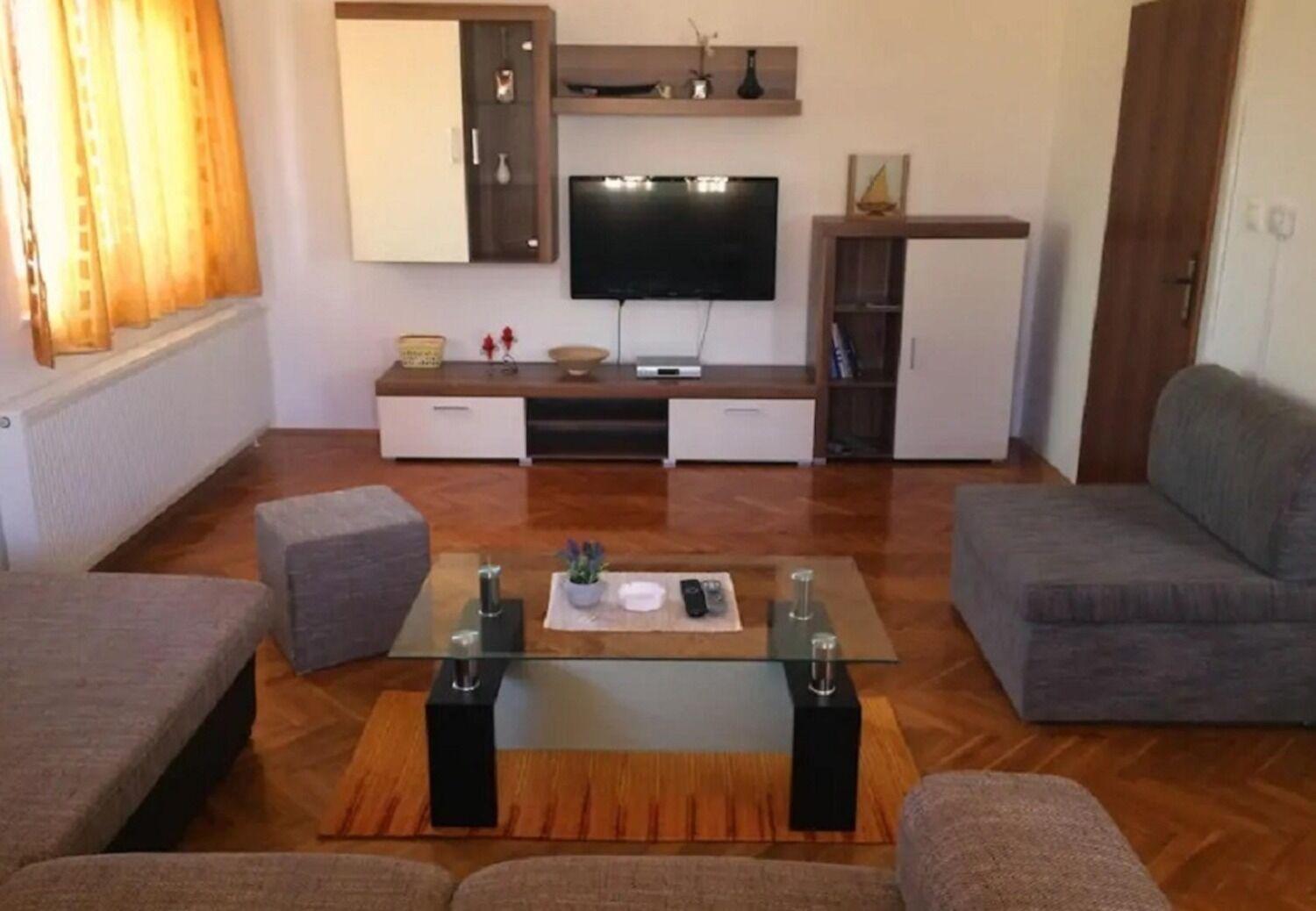 Apartments And Rooms Ognjen - Family Apartments With Free Parking Betina  Exterior photo